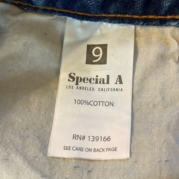 Special A High Rise Distressed Cropped Jeans - Picture 7 of 8